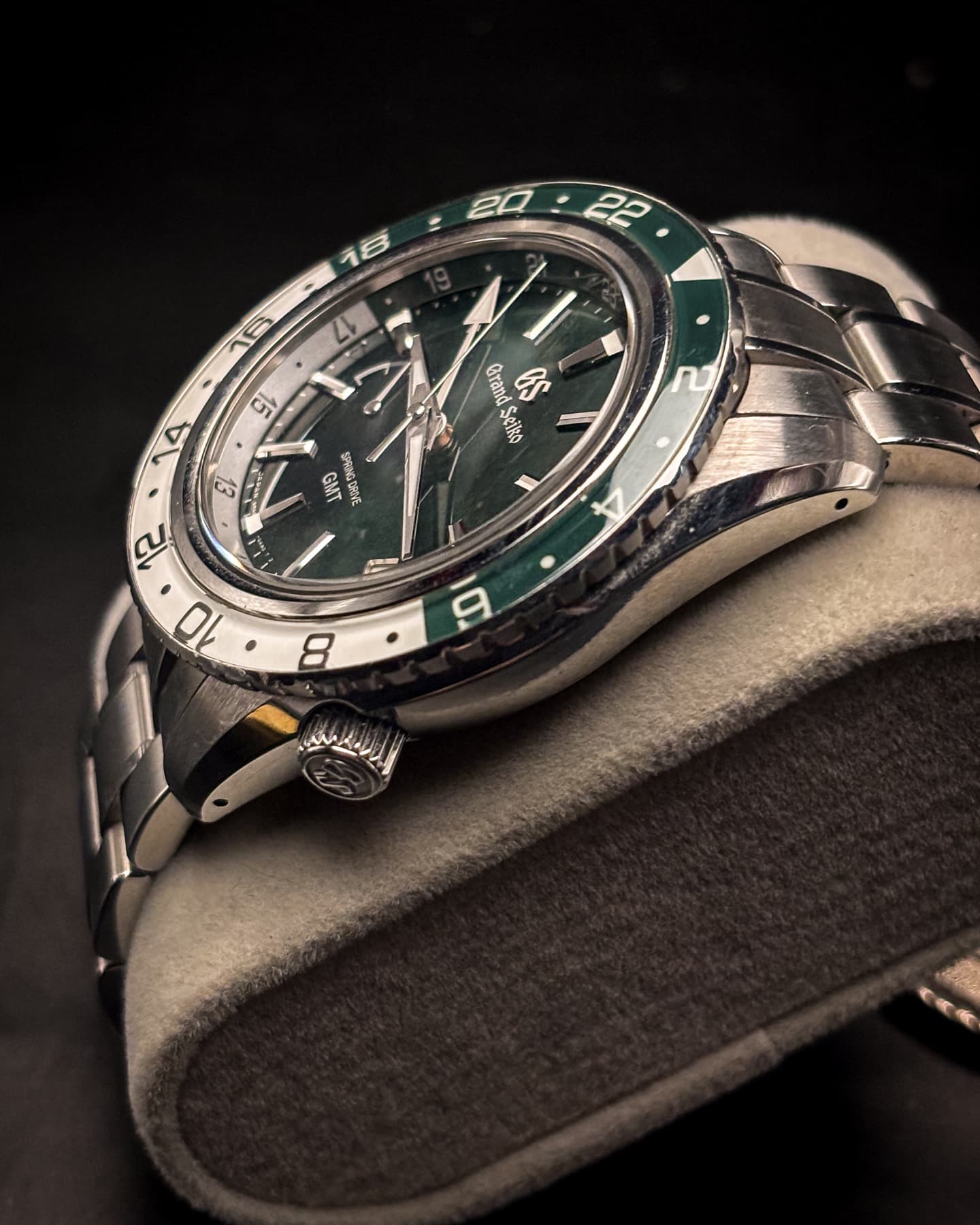 Grand Seiko Spring Drive GMT detail 2