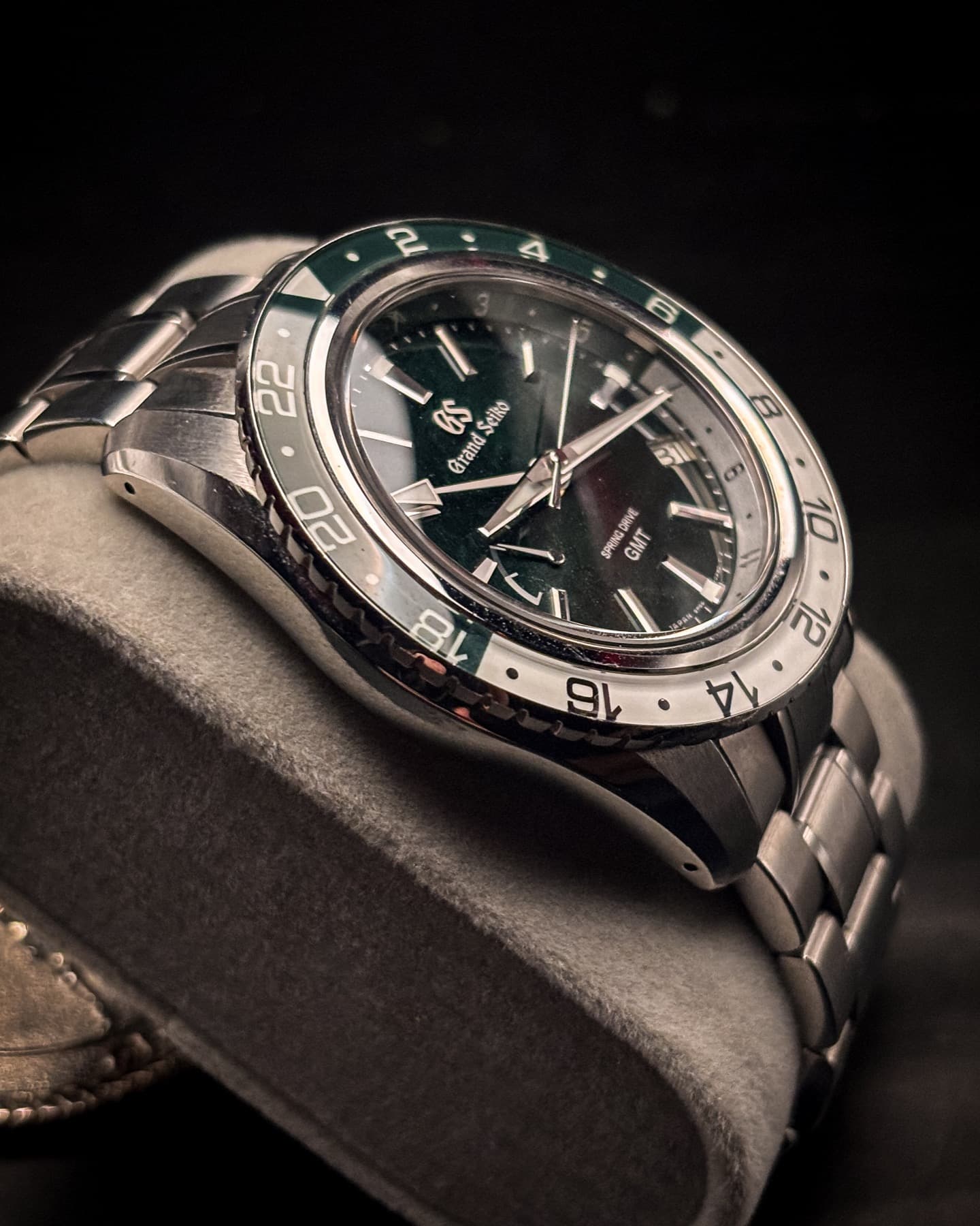 Grand Seiko Spring Drive GMT detail 3