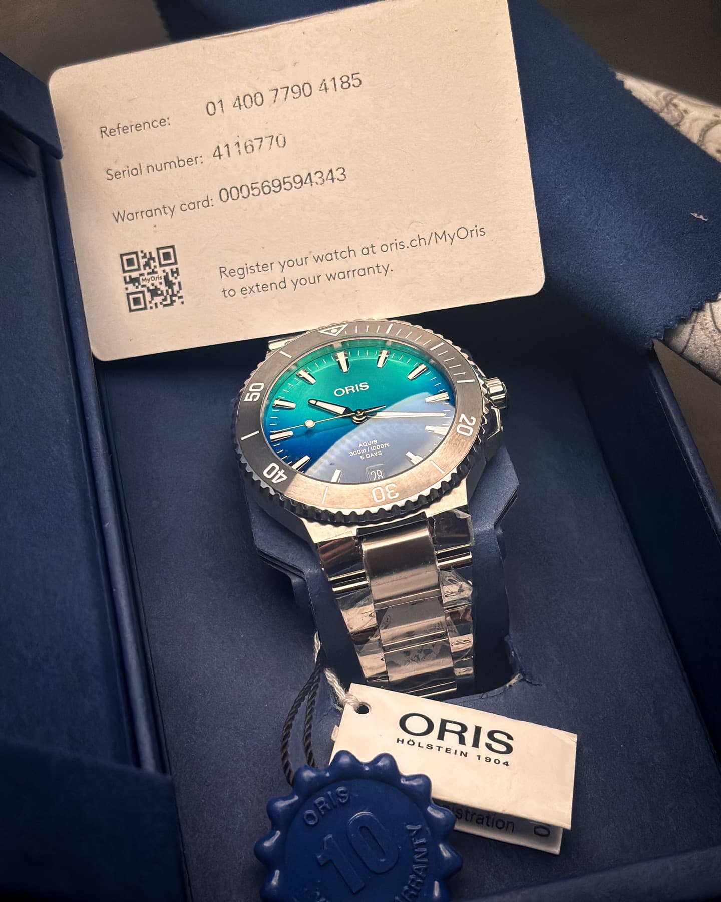 Oris Aquis Date Calibre 400 Great Barrier Reef IV detail 6