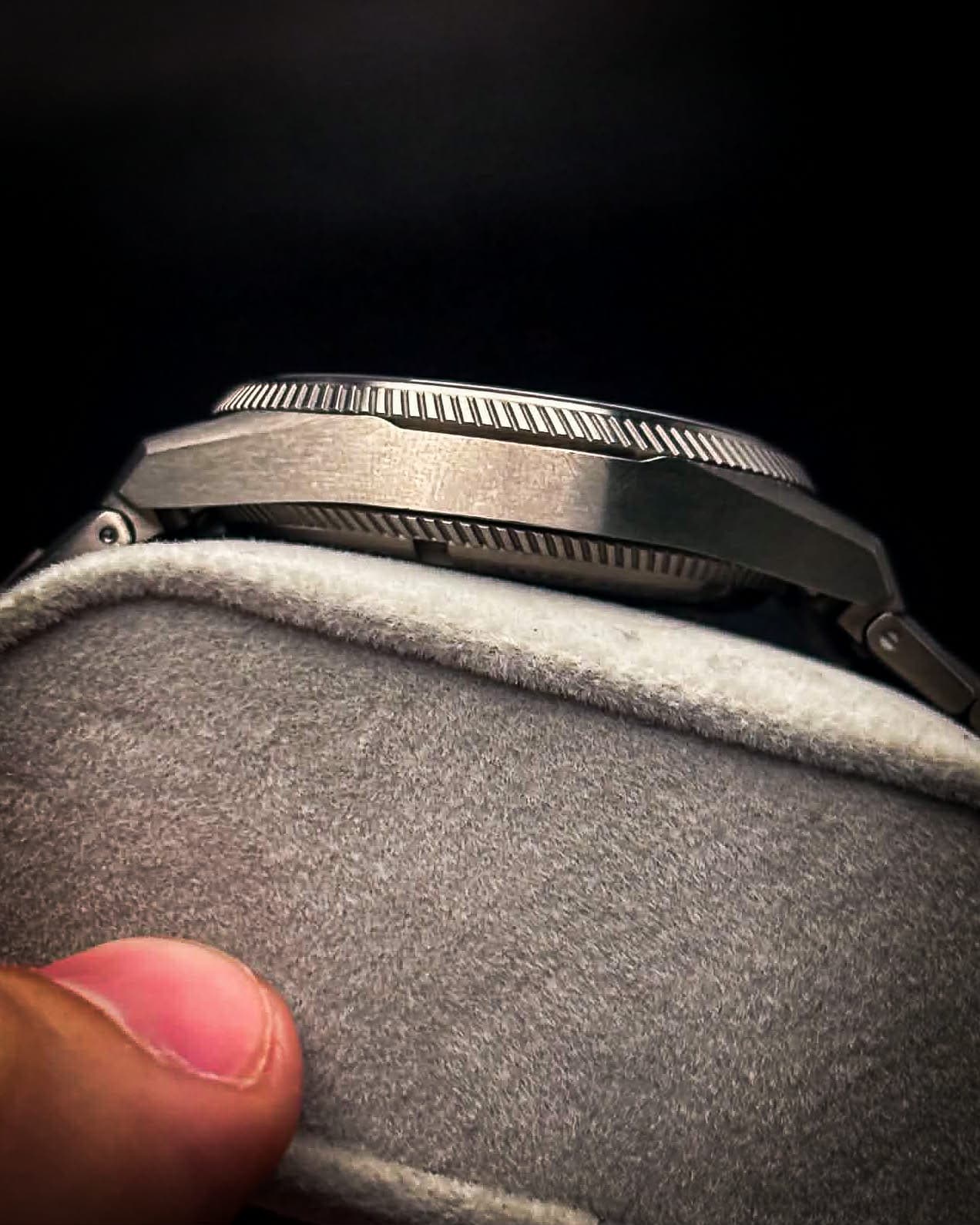 Oris ProPilot X Calibre 400 "Stealth" detail 3