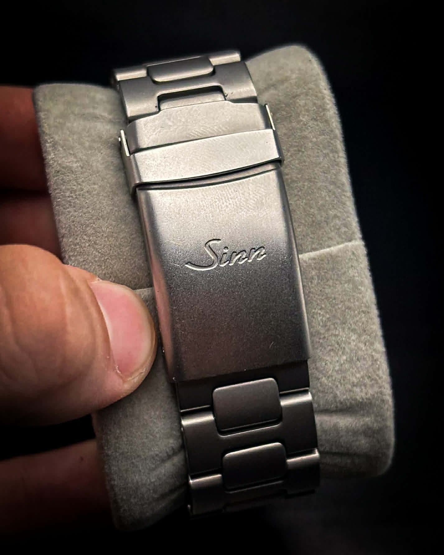 Sinn U1 detail 4