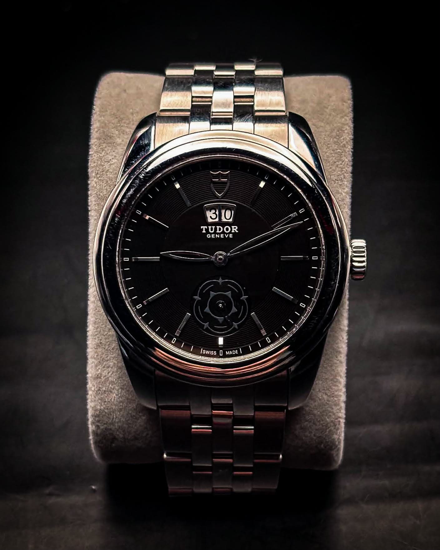 Tudor Glamour Double Date
