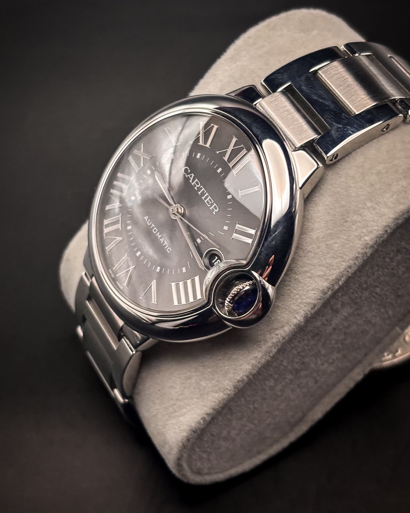 Cartier Ballon Bleu detail 2