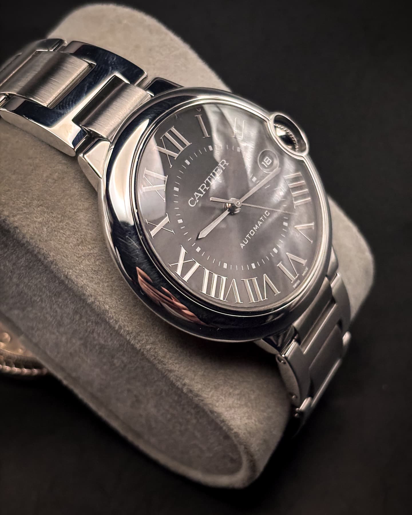 Cartier Ballon Bleu detail 3