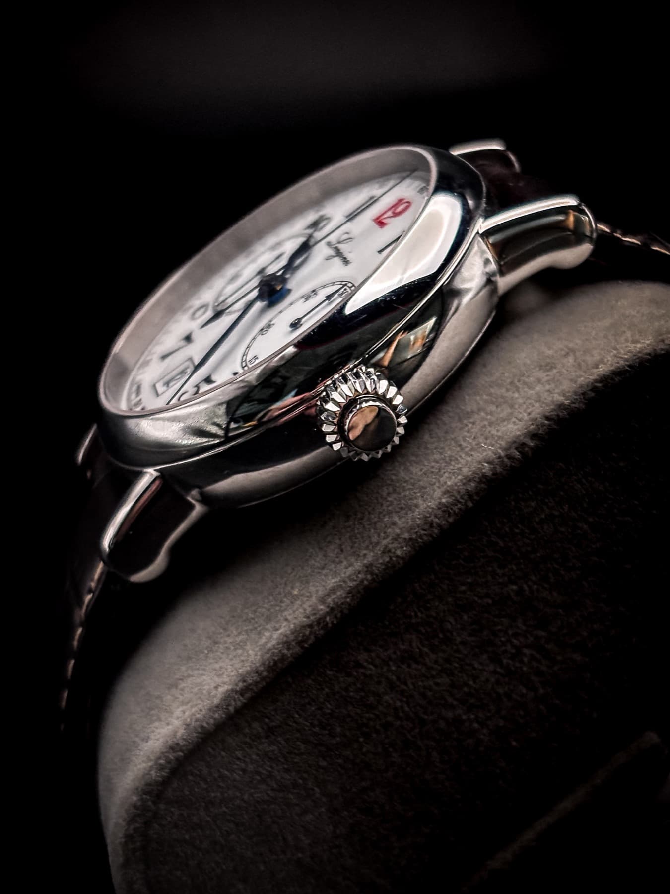 Longines Heritage Pulsometer Chronograph detail 2