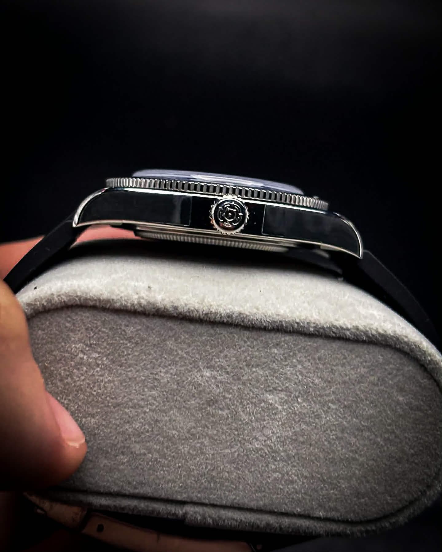 Tudor Black Bay 41 detail 2