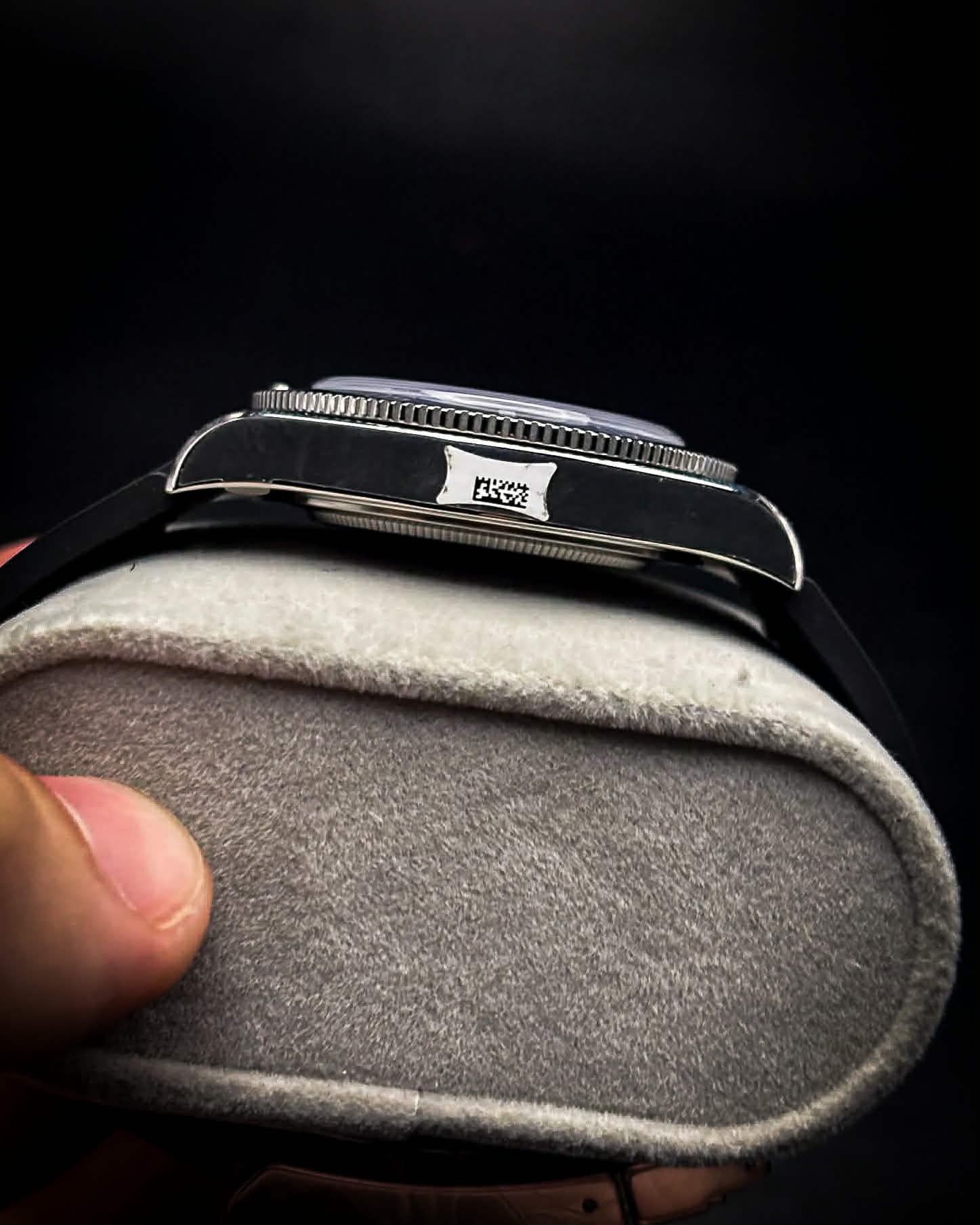 Tudor Black Bay 41 detail 4