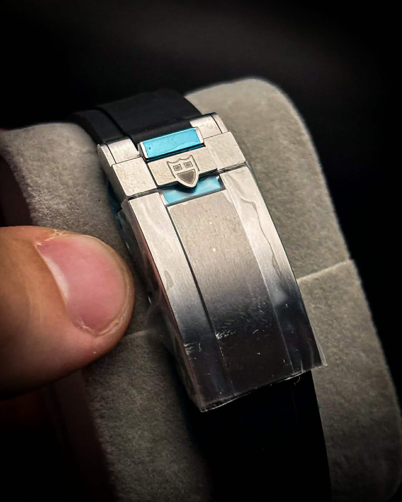 Tudor Black Bay 41 detail 5