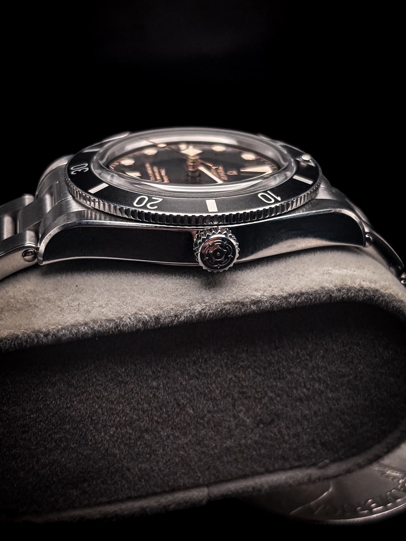 Tudor Black Bay 41 detail 2