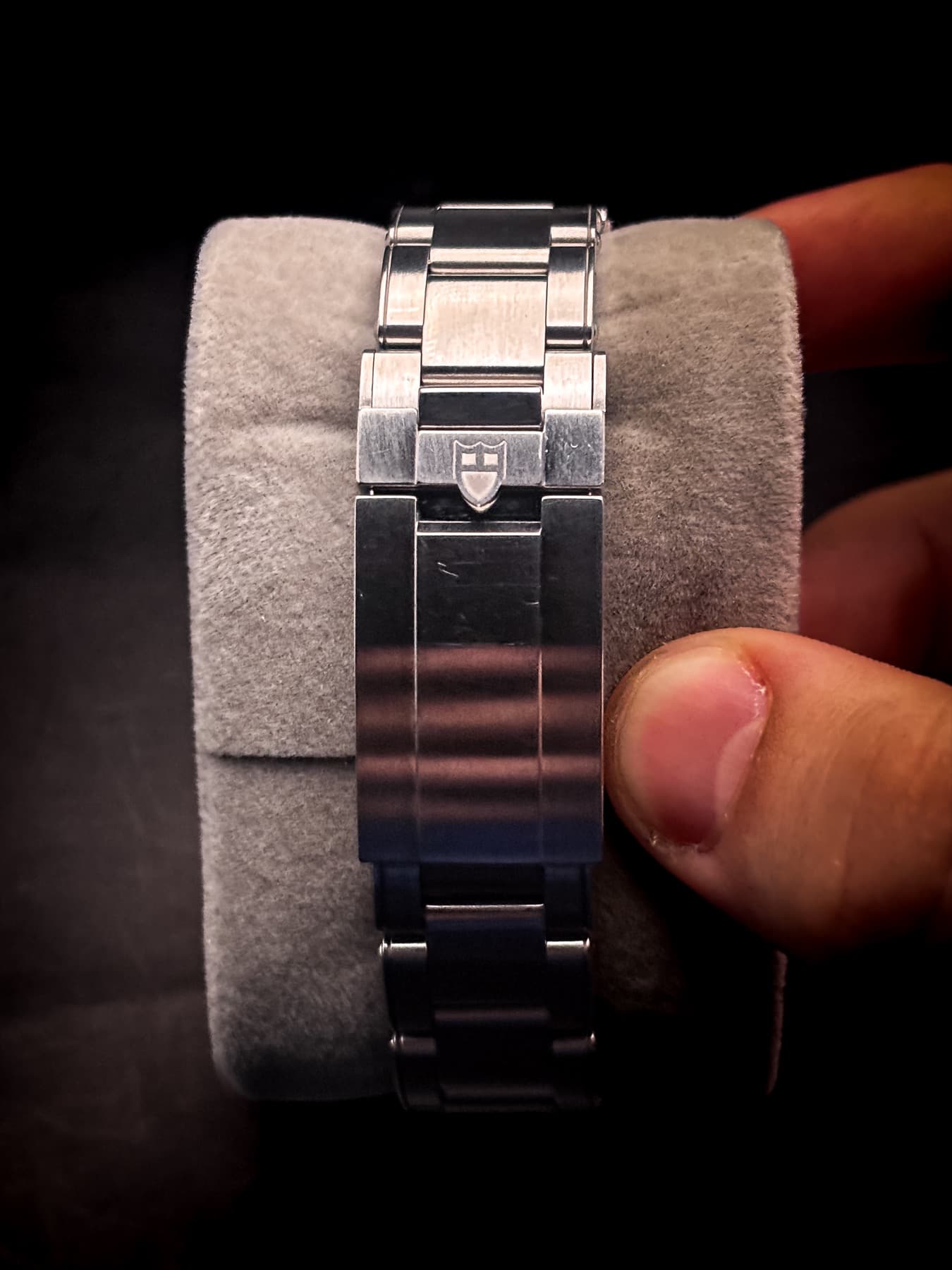 Tudor Black Bay 41 detail 4