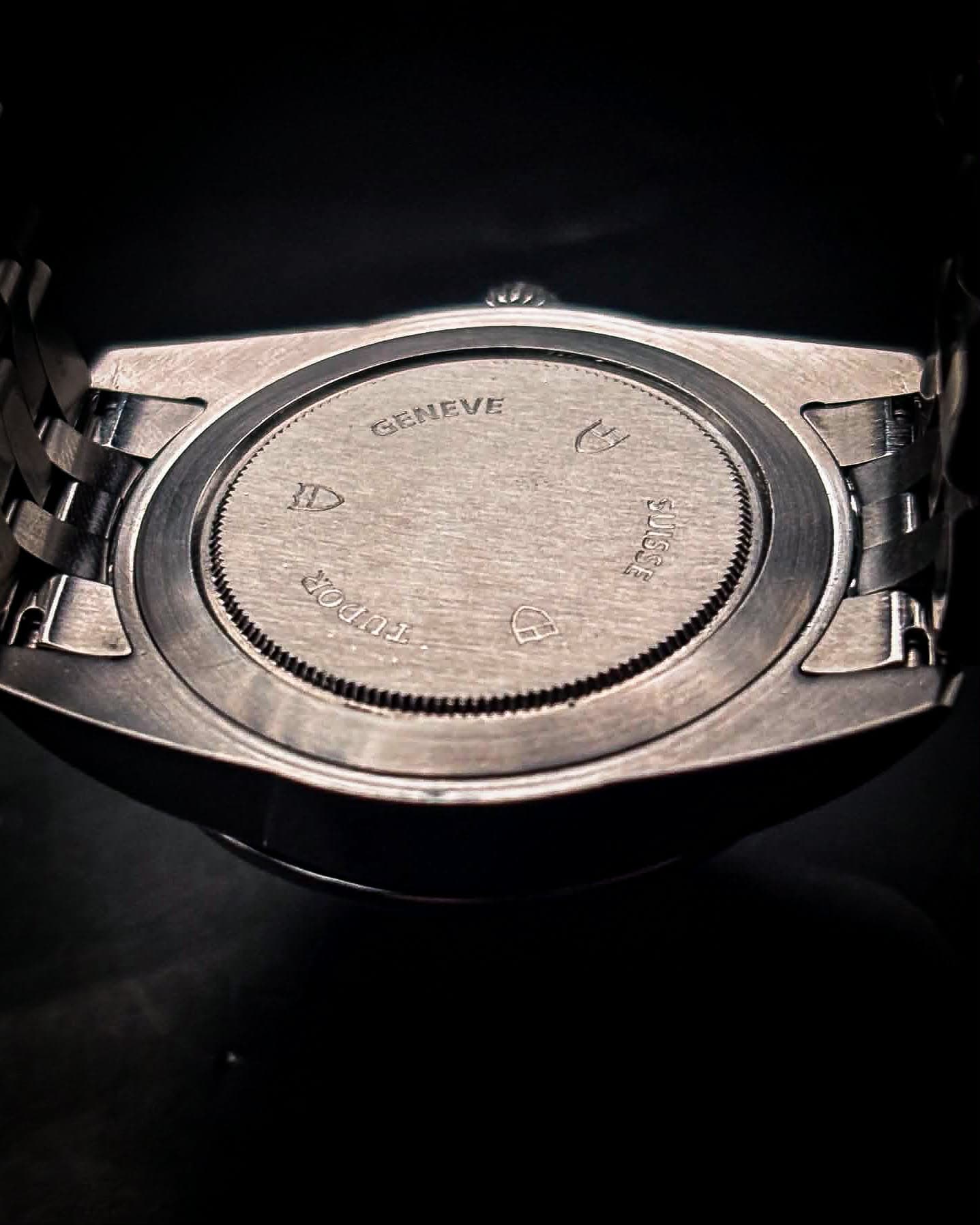Tudor Glamour Double Date detail 2